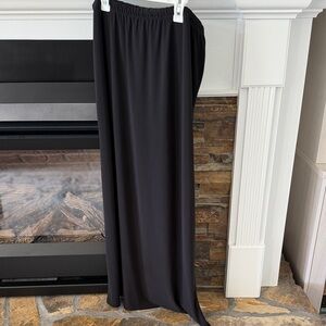 Black Elastic-Waist Maxi Skirt